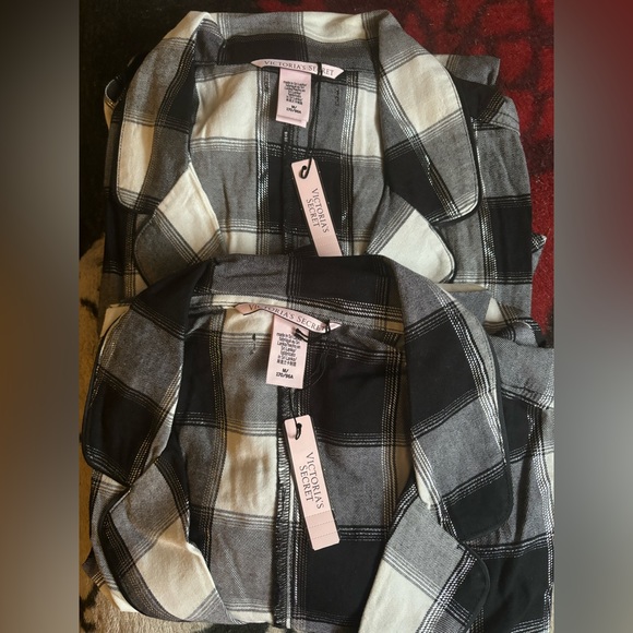 A Nice Gift 🎁 Victoria Secret Sleepwear. 2 Left. Medium Only - Picture 5 of 7